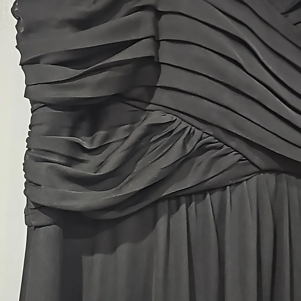 NWT Long black gown with lace top - Picture 4 of 11